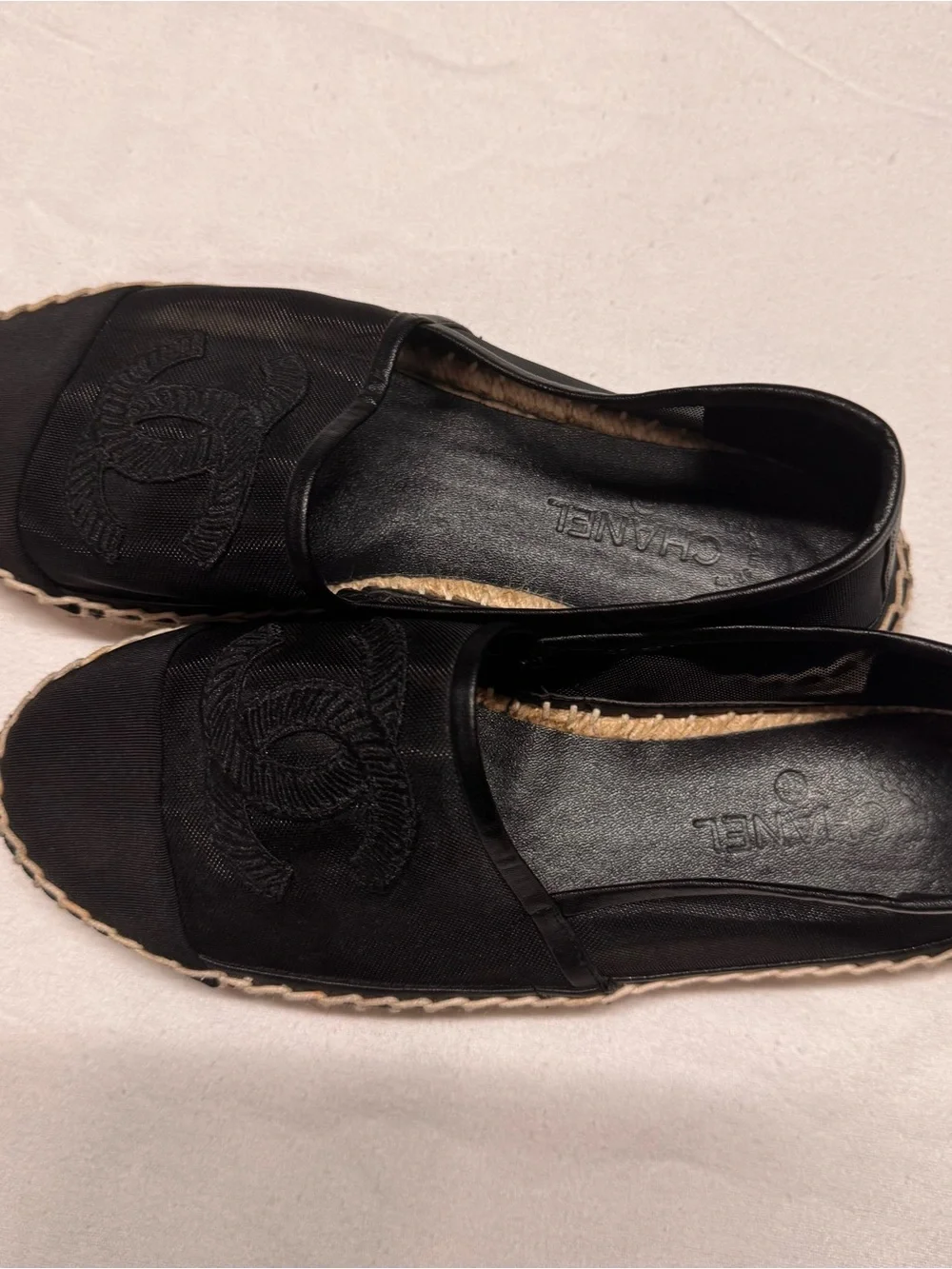 CHANEL elegant espadrilles